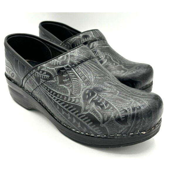Dansko Professional Clog Black Antique Tooled Women's EU sizes 39‎ (US 8.5) EUC - Picture 1 of 16